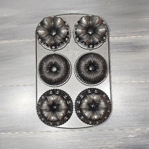 NORDIC WARE 6 Cup‎ Mini Bundt Cake Pan Heavy Cast Aluminum - Picture 4 of 8